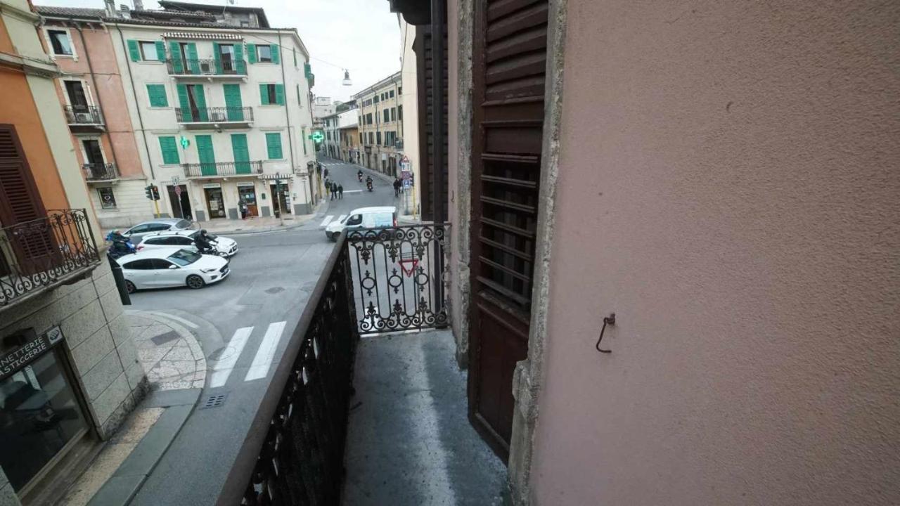Destiny Home 2 Verona Piazza Isolo Exterior photo